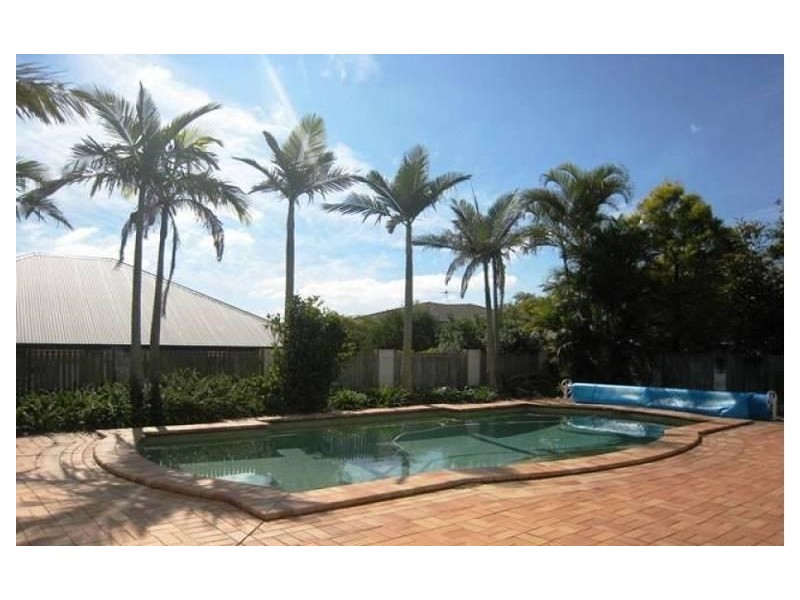 25 Saturn Crescent, Bridgeman Downs QLD 4035