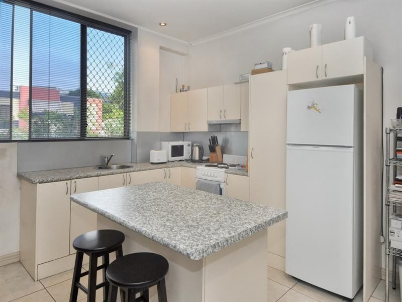 2/110 Kingsford Smith Drive, Hamilton QLD 4007