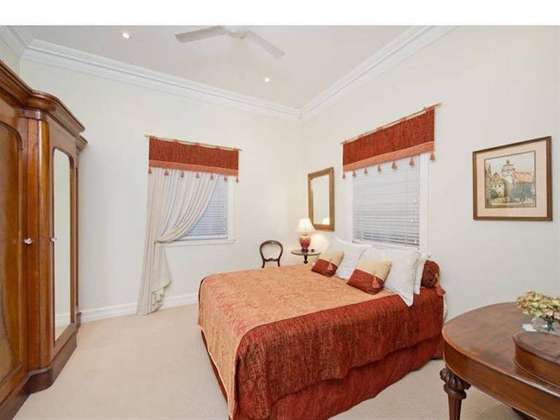 33 Markwell Street, Hamilton QLD 4007