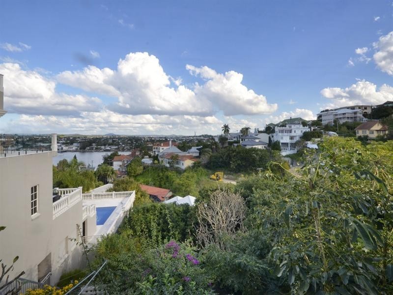 27 Langside Road, Hamilton QLD 4007