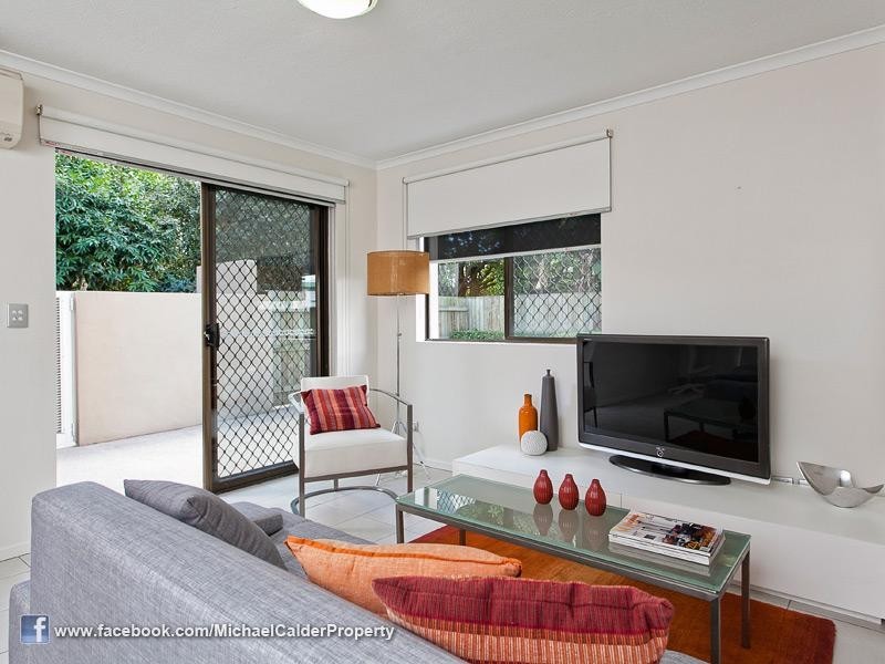 2/23 Winchester Street, Hamilton QLD 4007