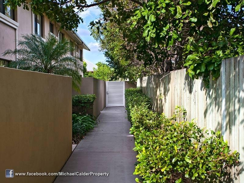 4/23 Winchester Street, Hamilton QLD 4007