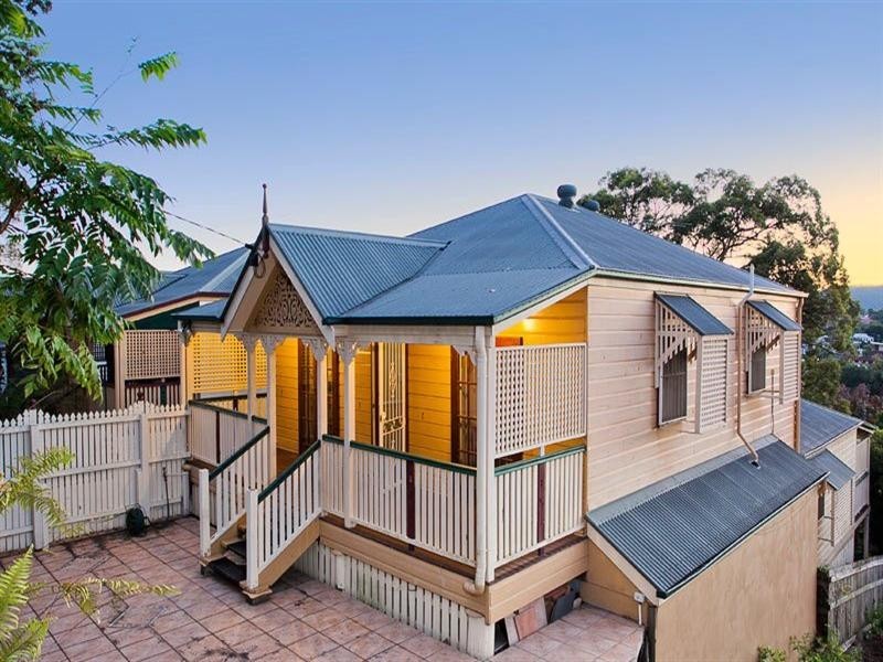 34 Lansdowne Street, Newmarket QLD 4051