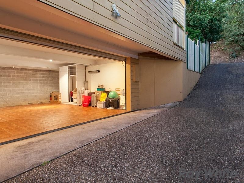 34 Lansdowne Street, Newmarket QLD 4051