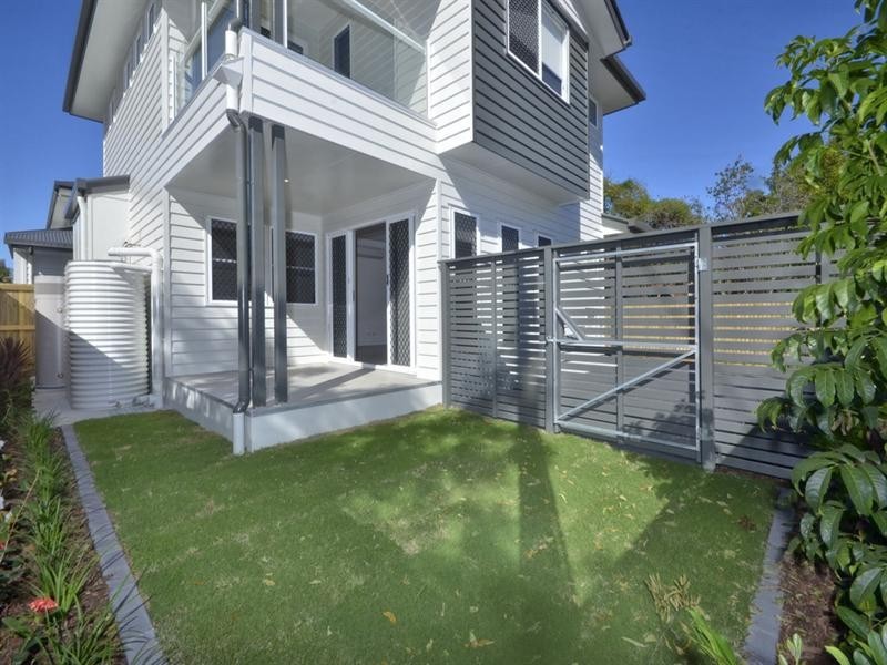 2/17 Almond Street, Northgate QLD 4013