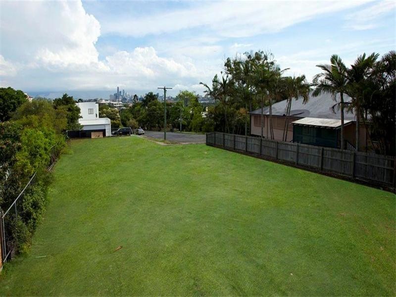 33 Ford Street, Clayfield QLD 4011