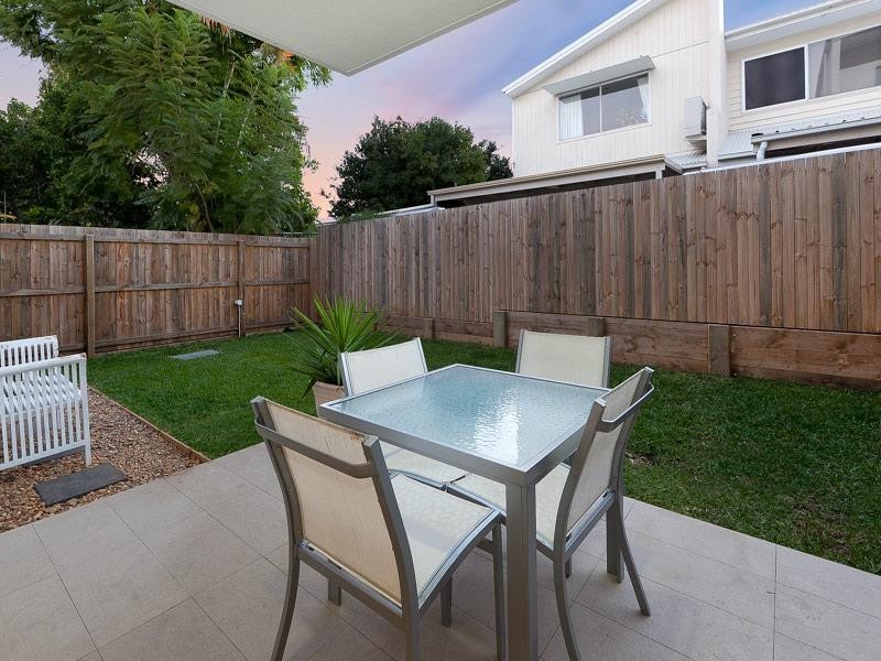 1/32 Windsor Street, Hamilton QLD 4007