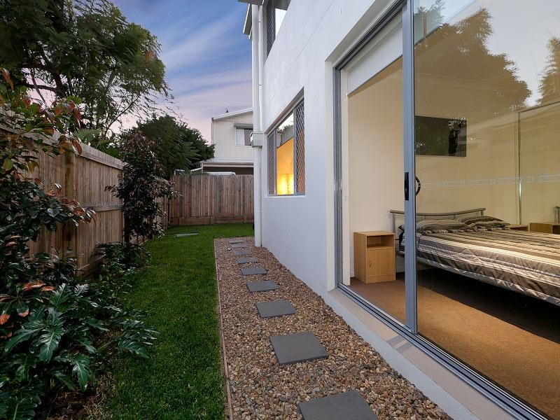 1/32 Windsor Street, Hamilton QLD 4007