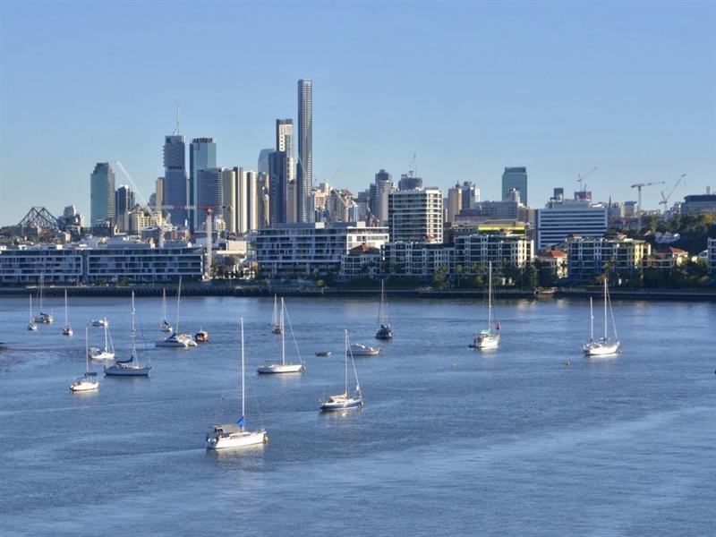 8/55 Hillside Crescent, Hamilton QLD 4007