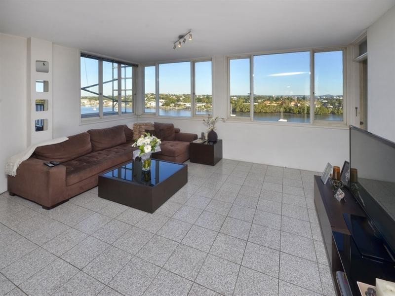 8/55 Hillside Crescent, Hamilton QLD 4007