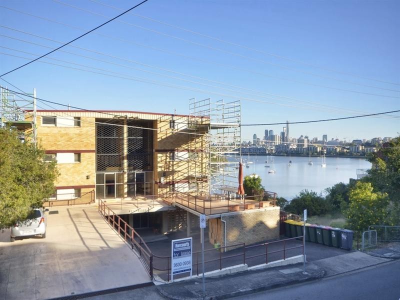 8/55 Hillside Crescent, Hamilton QLD 4007