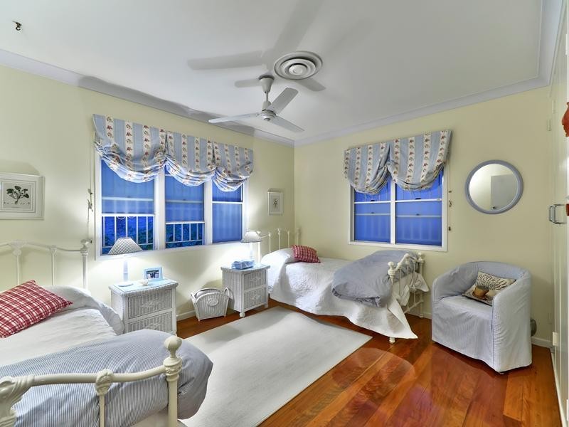 58 Crescent Road, Hamilton QLD 4007