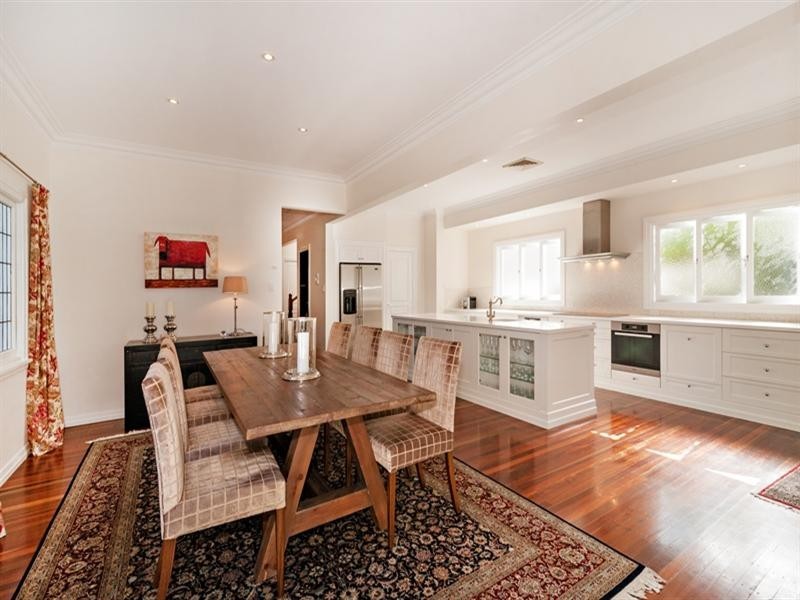 105 Crescent Road, Hamilton QLD 4007