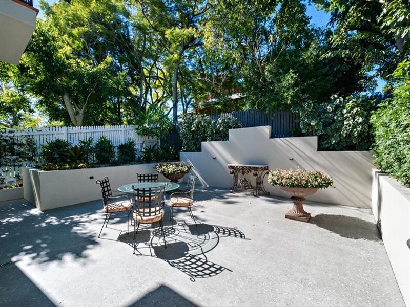 105 Crescent Road, Hamilton QLD 4007