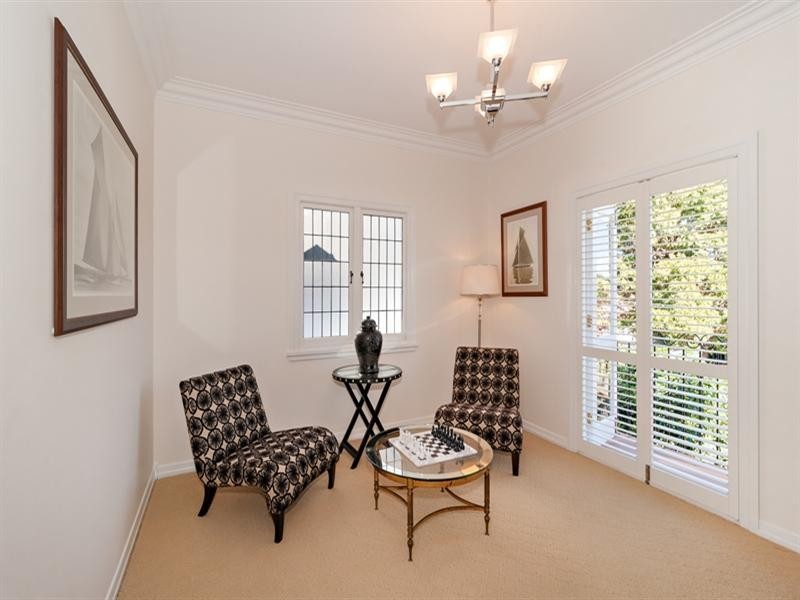 105 Crescent Road, Hamilton QLD 4007