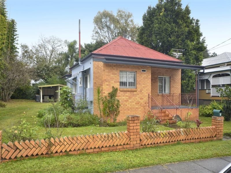 16 Grove Street, Albion QLD 4010