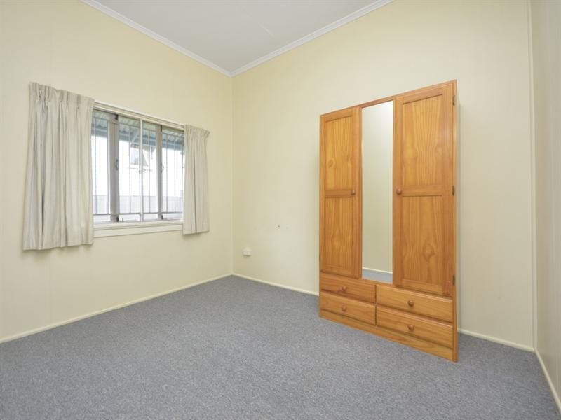 16 Grove Street, Albion QLD 4010