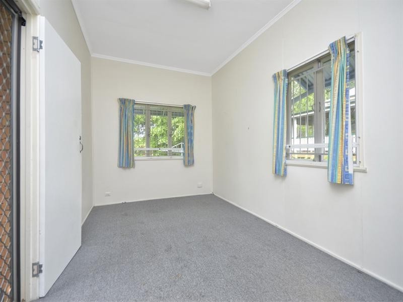 16 Grove Street, Albion QLD 4010
