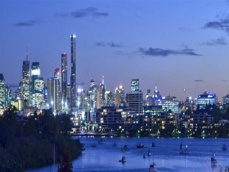 32 Crescent Road, Hamilton QLD 4007