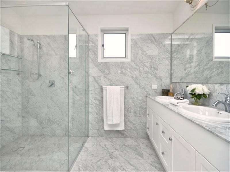 61 Raceview Avenue, Hendra QLD 4011