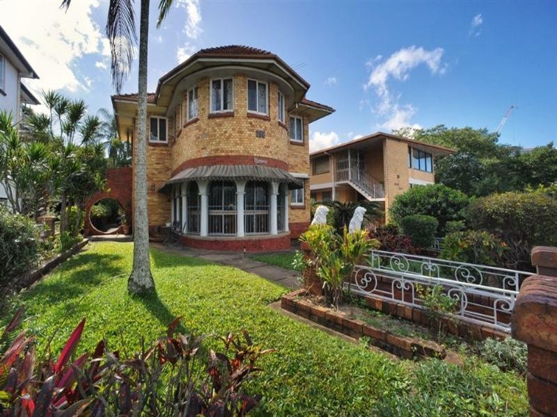 398 Kingsford Smith Drive, Hamilton QLD 4007