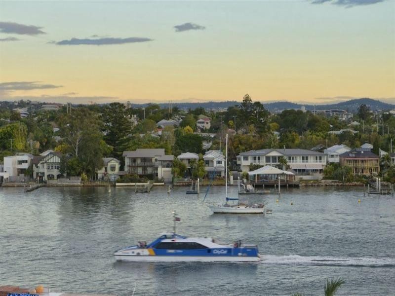 398 Kingsford Smith Drive, Hamilton QLD 4007