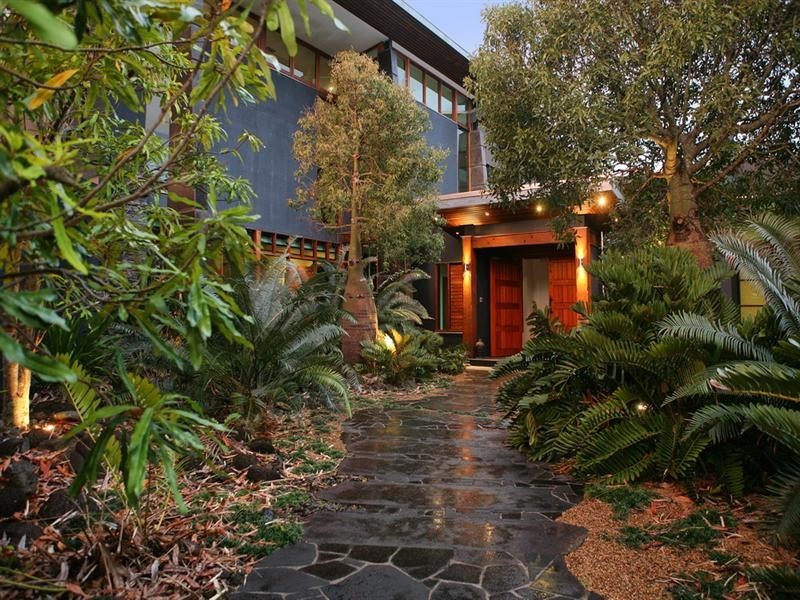 948 Mt Nebo Road, Jollys Lookout QLD 4520