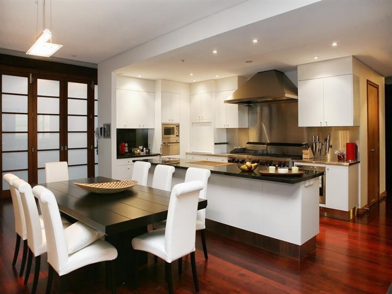 948 Mt Nebo Road, Jollys Lookout QLD 4520