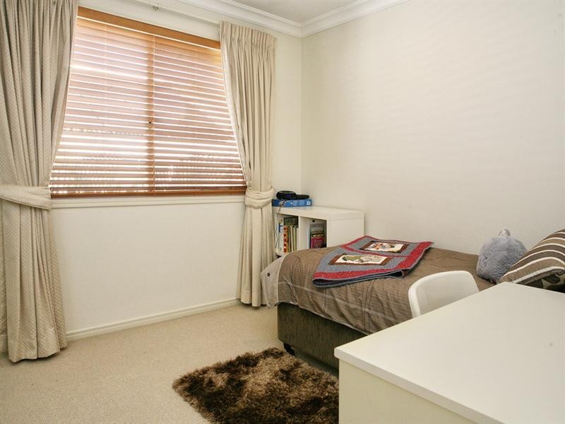 69 Riverton Street, Clayfield QLD 4011