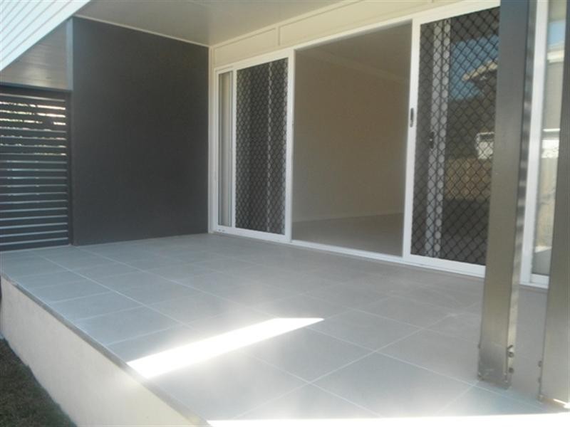 2/17 Almond Street, Northgate QLD 4013