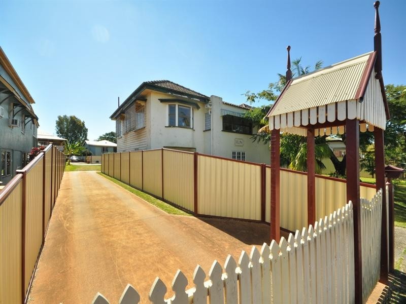 8 Eveleigh Street, Wooloowin QLD 4030