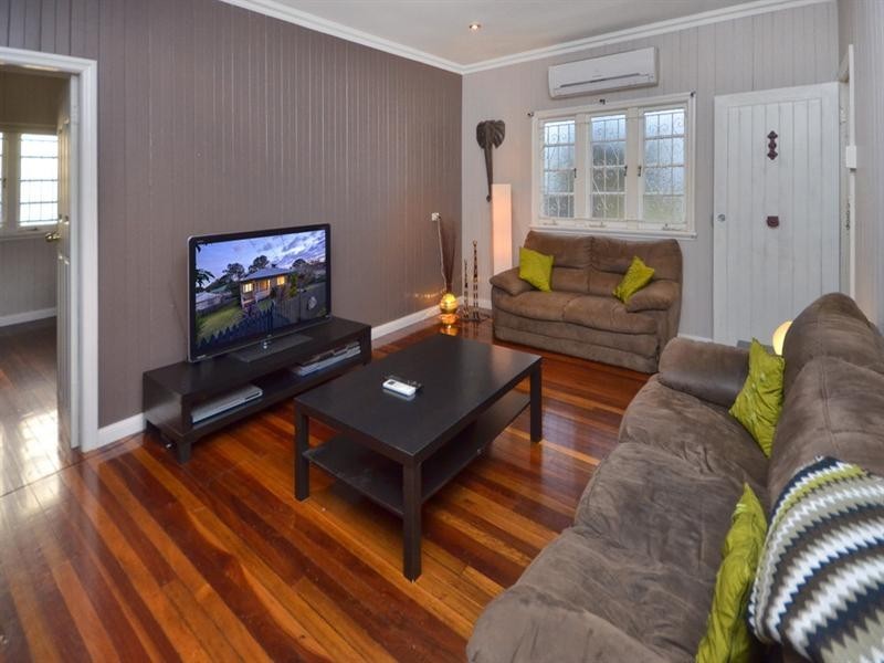 59 Brown Parade, Ashgrove QLD 4060