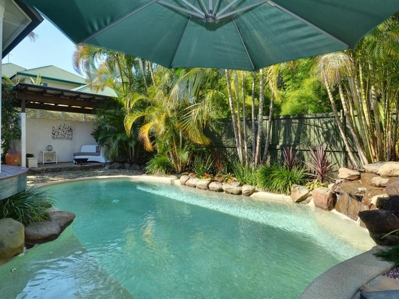 8 Gordon Street, Hendra QLD 4011