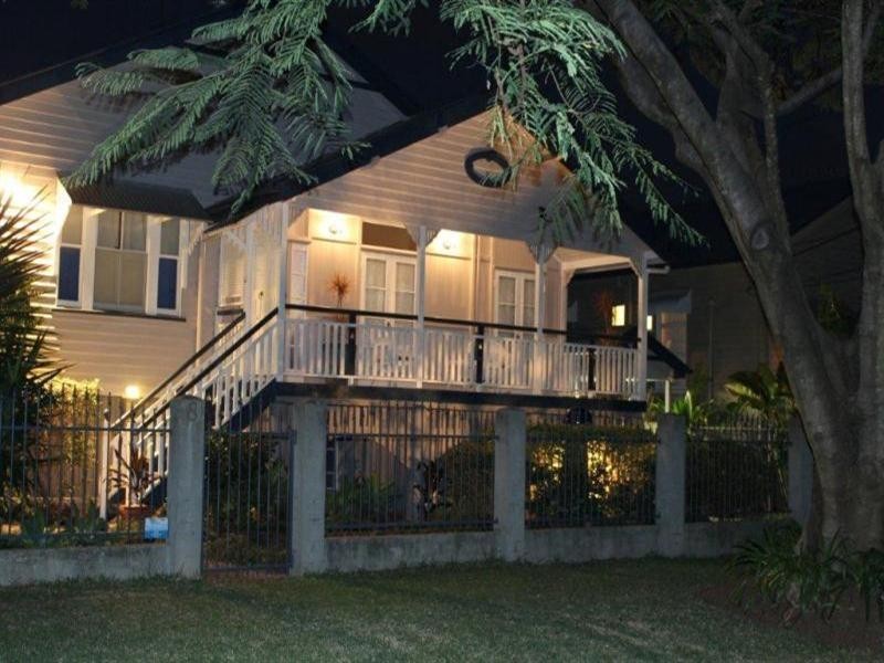 8 Gordon Street, Hendra QLD 4011