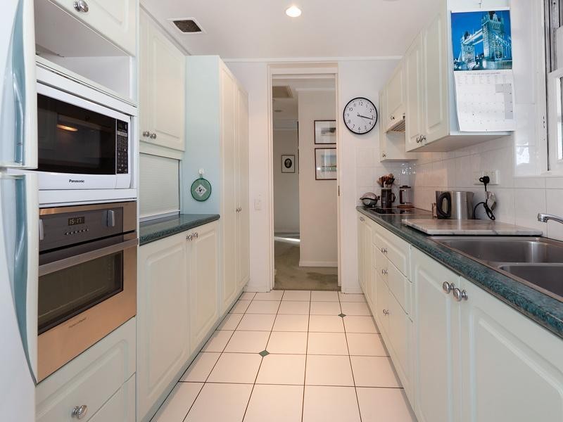 8/15 Killara Avenue, Hamilton QLD 4007