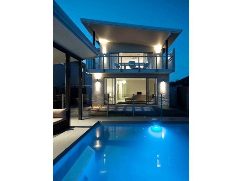 65 Raceview Avenue, Hendra QLD 4011