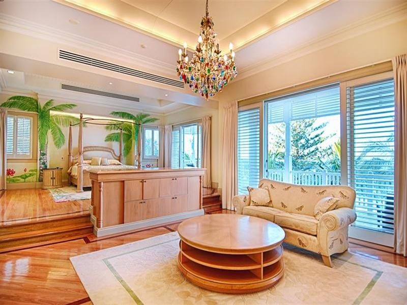 118 Prince Edward Parade, Scarborough QLD 4020