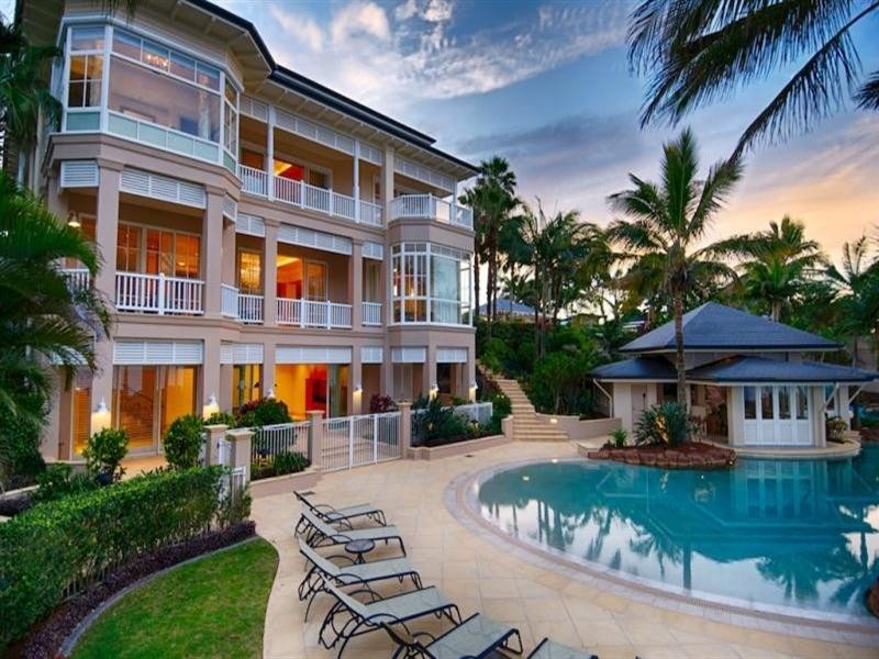 118 Prince Edward Parade, Scarborough QLD 4020