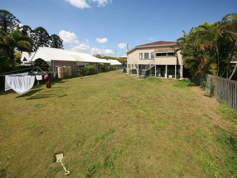 15 Derby Street, Hendra QLD 4011