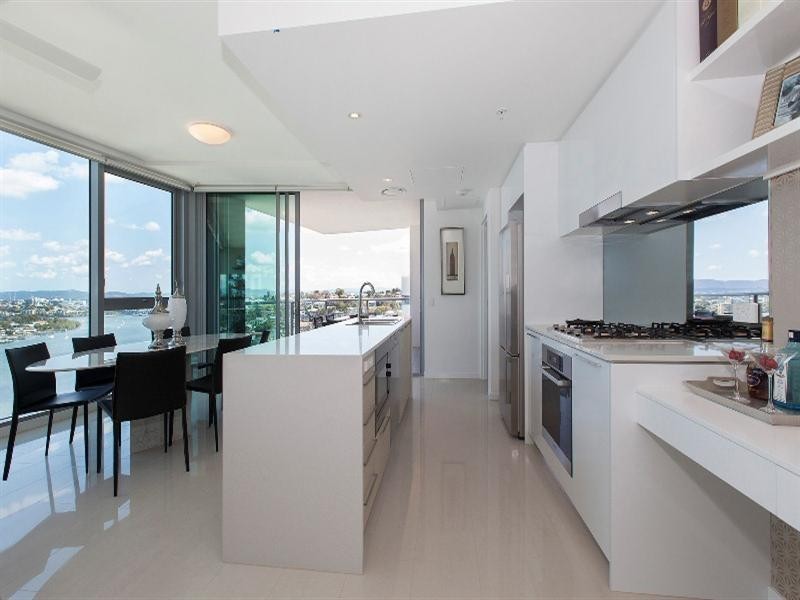 12008/8 Harbour Road, Hamilton QLD 4007