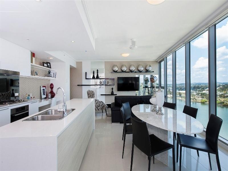 12008/8 Harbour Road, Hamilton QLD 4007