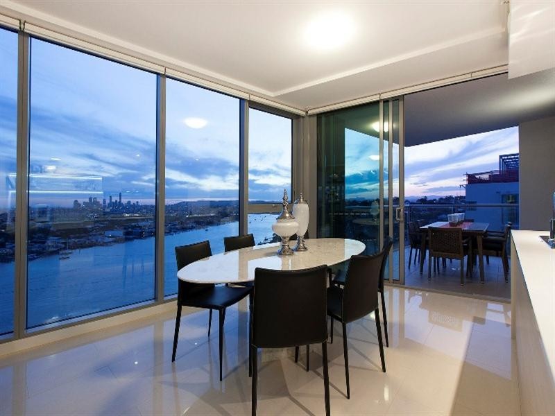 12008/8 Harbour Road, Hamilton QLD 4007