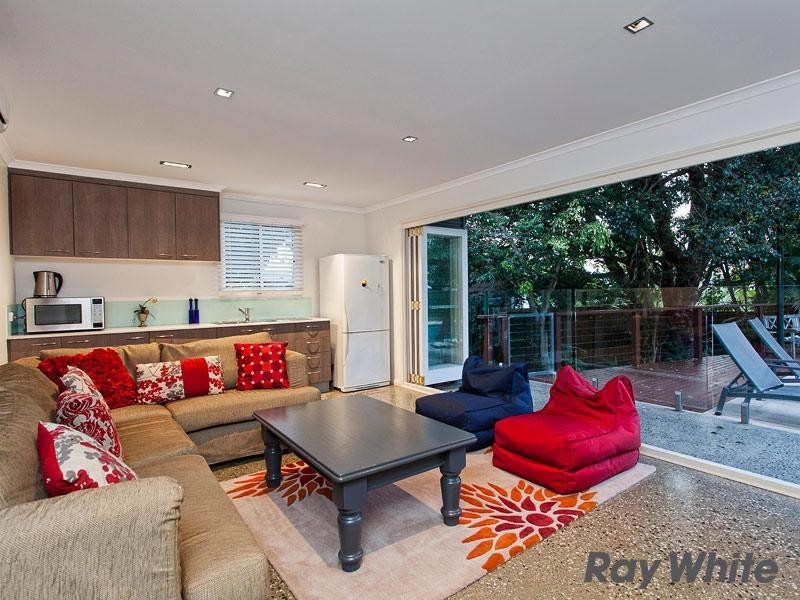 10 Kennedy Street, Windsor QLD 4030