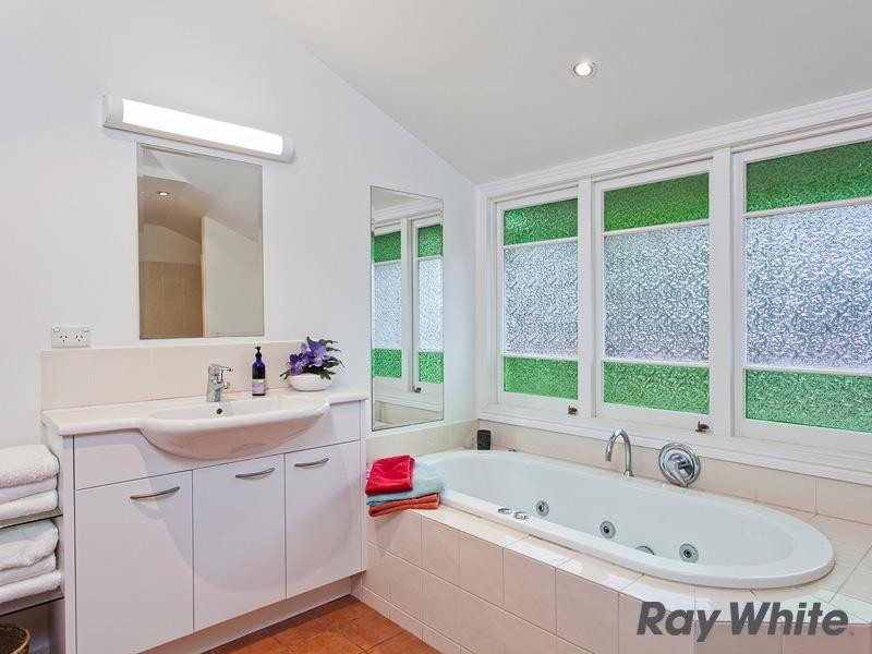 10 Kennedy Street, Windsor QLD 4030