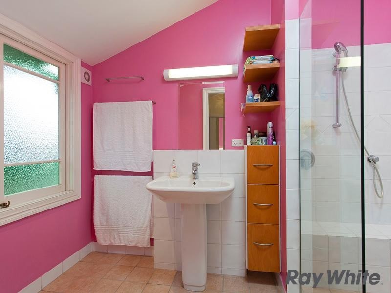 10 Kennedy Street, Windsor QLD 4030