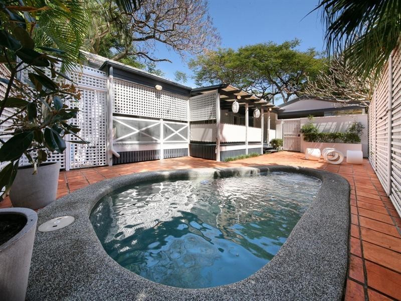 12 Bartley Street, Clayfield QLD 4011