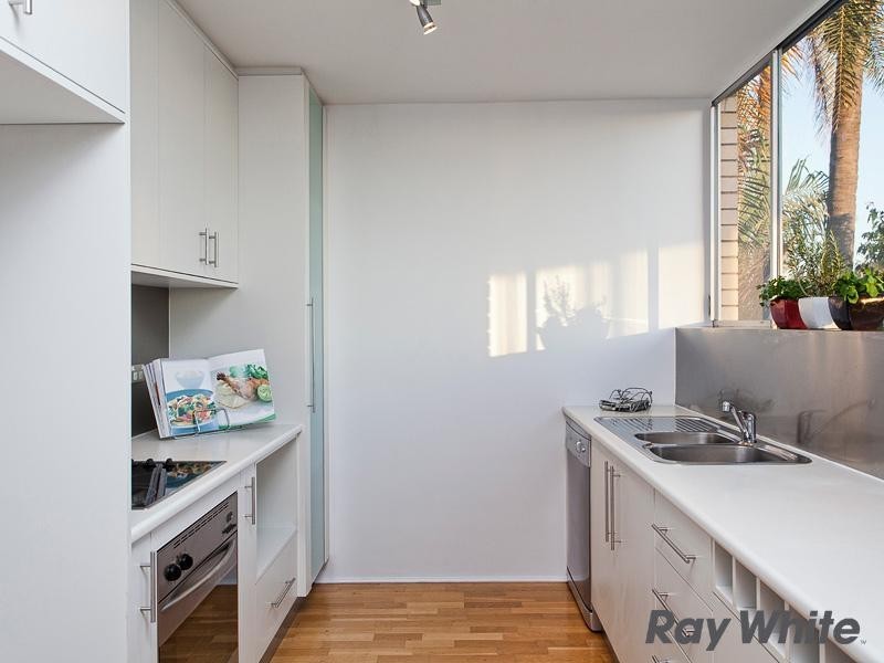 4/16 Mullens Street, Hamilton QLD 4007