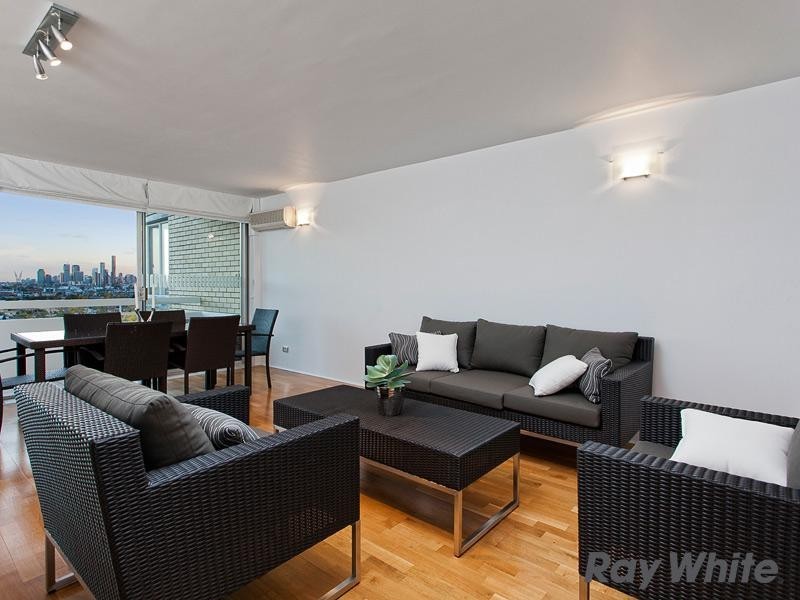 4/16 Mullens Street, Hamilton QLD 4007