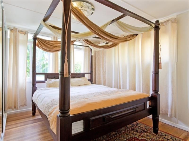 18 Buxton Street, Ascot QLD 4007