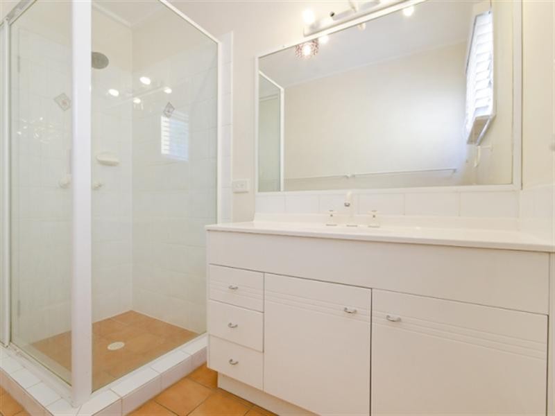 18 Buxton Street, Ascot QLD 4007